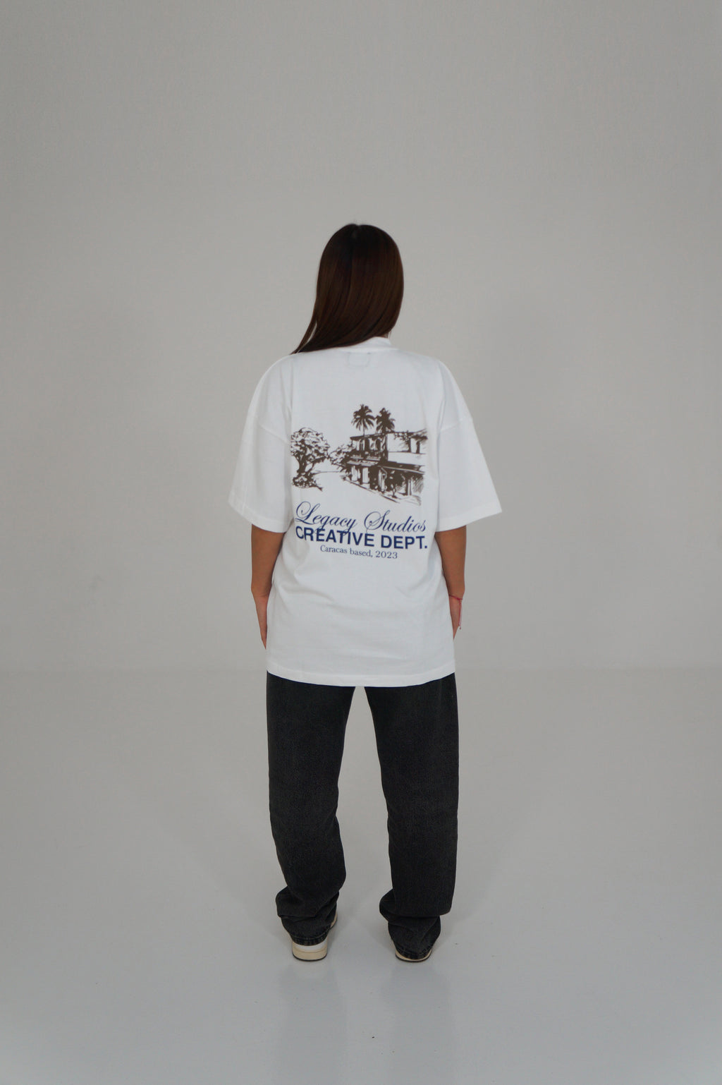 HEAVYWEIGHT TEE IN WHITE