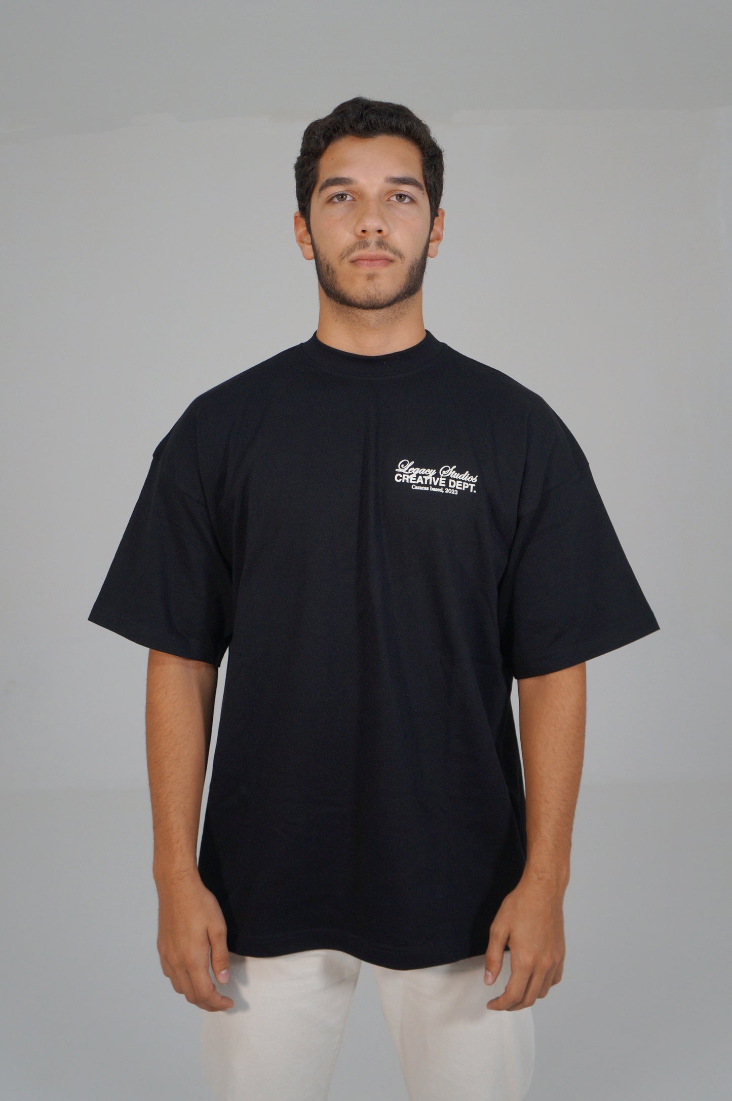 HEAVYWEIGHT TEE IN BLACK