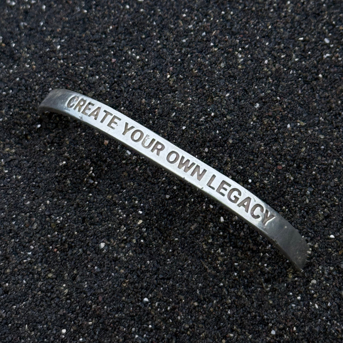 Slogan bangle